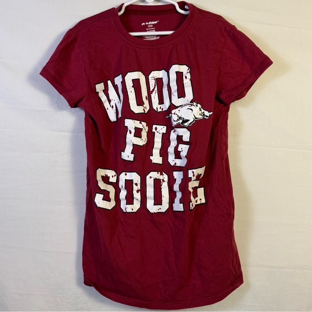 Pro Edge Maroon Razorbacks Graphic Tee Women’s Size M